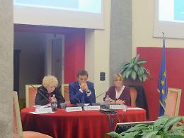 "Estremisti della moderazione": così il centro punta a riconquistare gli astensionisti