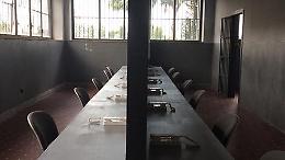 Cocaina nelle scarpe per il figlio detenuto: arrestato il padre. Il giovane distrugge tutto in carcere