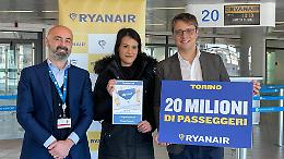 Ryanair, 20 milioni di passeggeri all'aeroporto di Torino Caselle. E si festeggia con il terzo aereo