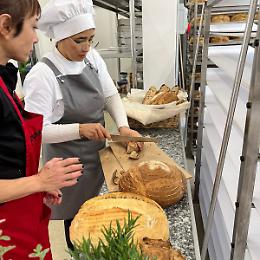 Torino, inaugurato il nuovo forno di Panacea: la cooperativa sociale del pane etico cresce ancora