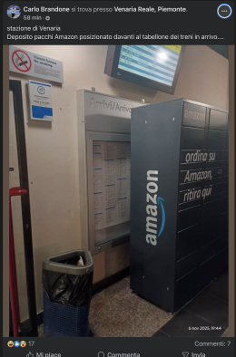 A Venaria il tabellone della stazione viene coperto, al suo posto un locker Amazon