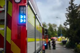 Auto contro tir, muore un ventenne nel Novarese