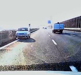 Chivasso, va contromano sull’A4: paura nel tratto fino a Rondissone [IL VIDEO]