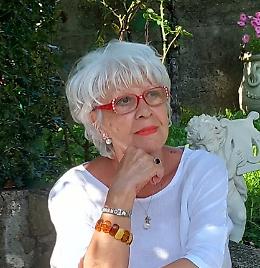 A Palazzo Inghilterra la presentazione del libro “Parole in fiore” di Luciana Navone Nosari