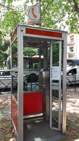 Torino dirà addio alle cabine telefoniche?