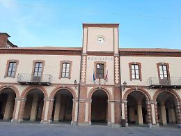 Orbassano, niente salario minimo per gli appalti comunali: bocciata la mozione