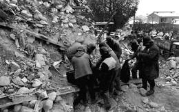 Mattarella nel 45° anniversario del sisma in Irpinia: “Una ferita che continua a parlare al Paese”