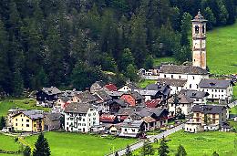Questo è il comune più a nord del Piemonte tra cascate e paesaggi mozzafiato
