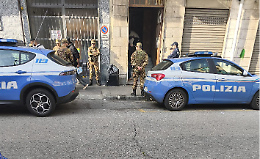 Sgomberato edificio occupato da 4 anni. All'interno anche bambini