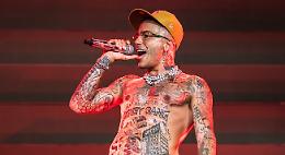 Sfera Ebbasta conquista di nuovo San Siro: nel 2026 un mega-show per celebrare 10 anni di successi
