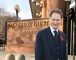 Eredità Agnelli, il giudice non c'è (causa sciopero?): slitta la sentenza per John Elkann