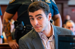 Luigi Mangione torna in tribunale a New York: la difesa vuole far cadere le prove chiave dell’omicidio Thompson