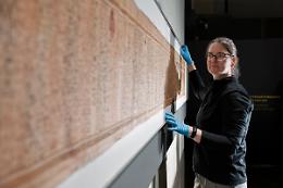 La sala di Kha e Merit al Museo Egizio come non l'avete mai vista: teca da 14 metri, libro dei morti e installazione immersiva