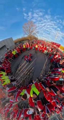 Il tributo dei Babbi Natale motociclisti, in piazza Polonia un flashmob per le vittime della strada