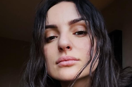 Arisa è ridotta alla app di incontri