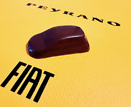 Fiat, la 500 Ibrida diventa... un cioccolatino