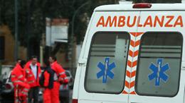 Monteu Roero, una Panda si ribalta sulla Sp29: anziano liberato dall'abitacolo grazie all'intervento dei vigili del fuoco