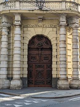 A Torino c'&egrave; il &ldquo;Portone del Diavolo&rdquo; ma molti non lo sanno