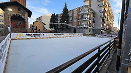 Alpignano, vandalismo alla pista di ghiaccio: denunciato un responsabile ma le indagini rimangono ancora aperte