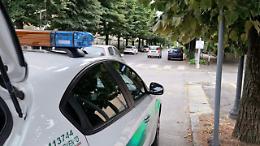 Bra, urta due auto in sosta: quarantenne trovata con alcolemia cinque volte oltre il limite