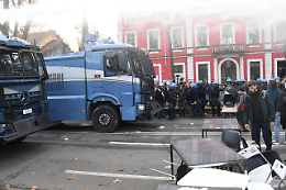 La promessa: &laquo;Dopo Askatasuna sgombereremo altri edifici&raquo;