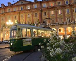 Luci d&rsquo;Artista viste dal tram storico: tour gratuito nel cuore di Torino. Ecco come prenotare