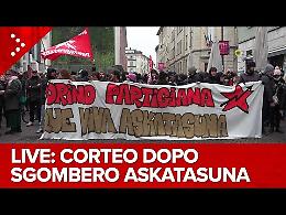 Torino, scontri al corteo di Askatasuna LIVE