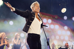 Claudio Baglioni, la vita &egrave;... in piazza San Carlo: il GrandTour chiude a Torino
