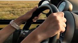 Nuove regole per ottenere la patente B: 8 ore obbligatorie e guida strutturata per i neopatentati