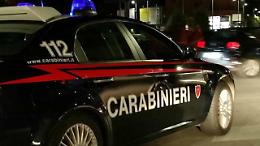 Pinerolo, martello in pugno: colpisce cartelli e bidoni. Fermato dai carabinieri