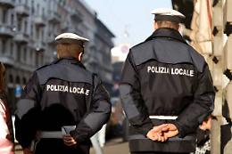 Caccia ai vandali di Capodanno a Orbassano, la polizia locale visiona le telecamere