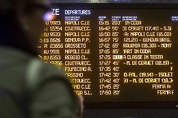 Mattinata nera per i pendolari, il guasto a Torino Stura paralizza i treni