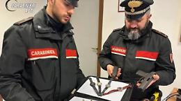 Asti, fermato con pistola rubata e gioielli sospetti: arrestato un 26enne