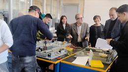 Tra cavi, circuiti, acconciature e software: cos&igrave; la Casa di Carit&agrave; forma i pi&ugrave; giovani 