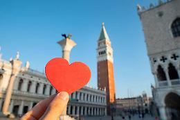 San Valentino, che cosa fare e dove volare con le offerte di Ryanair
