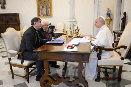 La Sindone entra nel digitale: &laquo;Avvolti&raquo; apre il telo al mondo