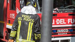 Incendio a Sant&rsquo;Ambrogio: fiamme avvolgono alcune rotoballe, nessun ferito