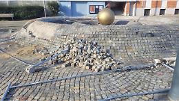 Piazza Montale nel degrado: vandalismi e incuria tornano a preoccupare i residenti