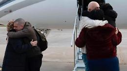 Trentini e Burl&ograve; atterrano a Ciampino, ad accoglierli Meloni e Tajani