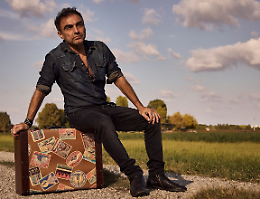 Marco Ligabue in Strada delle Cacce: "Io e Luciano cresciuti nella balera di famiglia a pane e musica"