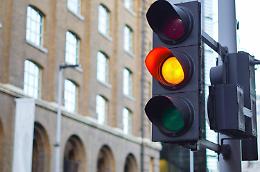 Nichelino: arriva il semaforo h24 per i lavori alla rete del gas