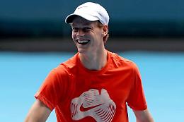 Jannik Sinner batte Felix Auger-Alliassime nell'ultima esibizione prima degli Australian Open