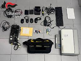 Furti nelle scuole a Venaria Reale, 42enne arrestato 