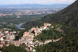 Giorno della Memoria a Lanzo Torinese: la citt&agrave; si raccoglie tra memoria e responsabilit&agrave;