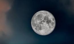 Luna della Neve il 1&deg; febbraio: quando e come vederla a Torino 