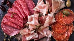 Prosciutto s&igrave;, ma non &egrave; l&rsquo;unico: le altre classi di rischio oncologico