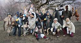 Il Carnevale pi&ugrave; folle del Piemonte: tra Barbuire e galli decapitati a Lajetto