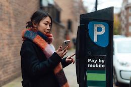 Strisce blu attorno al Gradenigo, la Circoscrizione 7 respinge una mozione sulla sosta