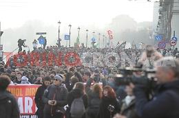 &laquo;Ci&ograve; che viene sottratto con la forza bruta va riconquistato&raquo;. La "minaccia" di Askatasuna per il 1&deg; maggio