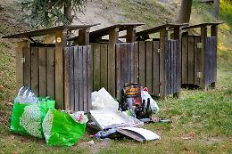 San Benigno, la piaga degli scarichi abusivi: tre discariche tra i boschi aprono l&rsquo;anno